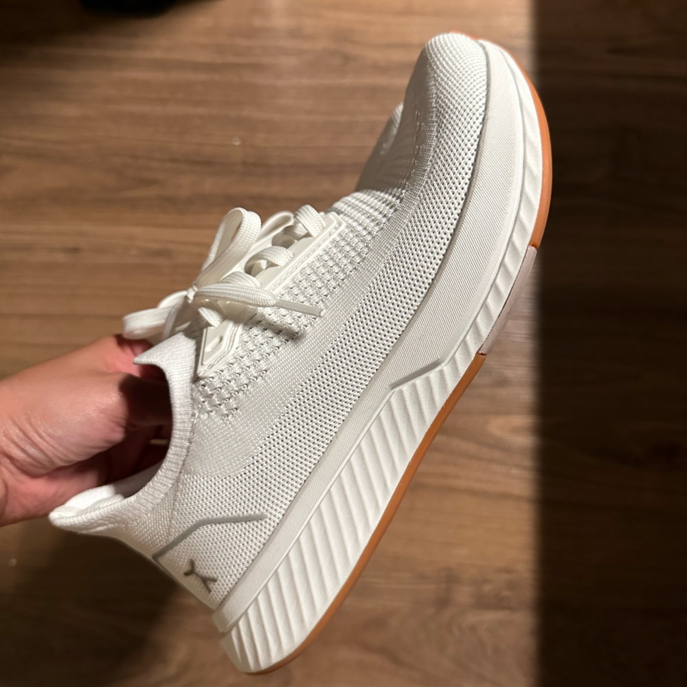 Flux Shoes - Picture 7 of 9
